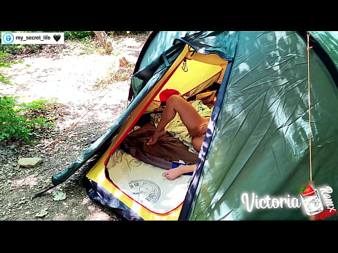 ❤️ Filmed on camera Passionate jerk off Stranger in a tent ❤️ Just porn at us ❤